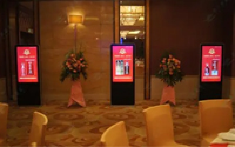 在酒店部署液晶廣告機與觸控一體機有哪些好處？