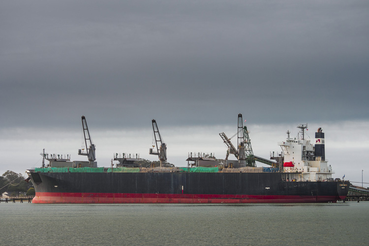 寧波進(jìn)口澳洲紅酒報關(guān)